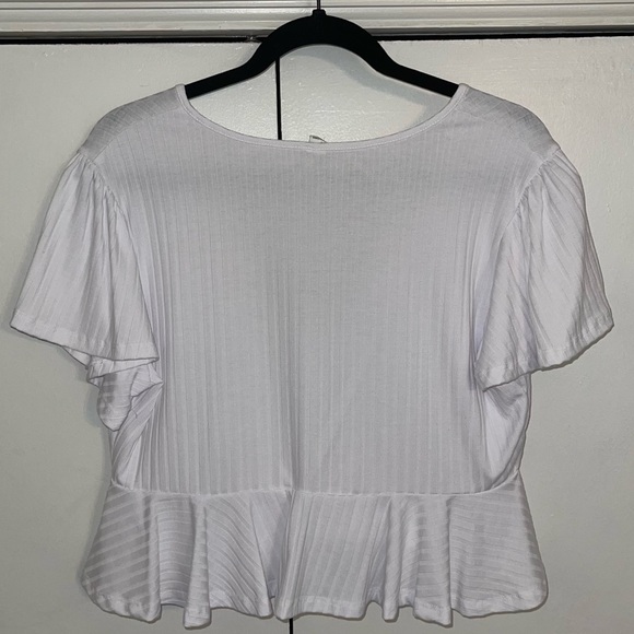 White Cropped V-neck shirt size L - Picture 2 of 3